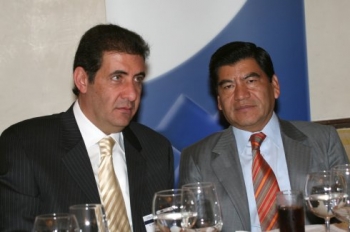 Antonio Yitani Maccise, presidente del Club de Empresarios de Puebla y Mario Marín, gobernador de Pu...