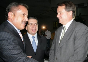 Enrique Agüera, rector de la BUAP, Enrique Doger Guerrero, presidente municipal de Puebla, y José An...