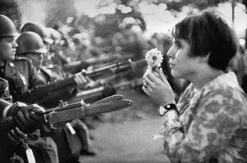 Resultado de imagen de Mujeres contra la guerra