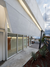 Instalaciones modernas - UNARTE