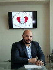 Dr. Carlos Alberto Larragoiti Ramírez especialista dedicado al tratamiento de pacientes infantiles con traumatismos, fracturas o deformidades causadas por distintas razones. - Ortopedista Pediatra - Dr. Carlos Alberto Larragoiti Ramírez