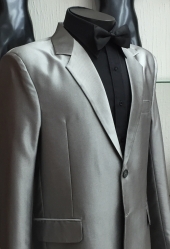 Traje formal gris satinado - Proyecta una imagen elegante con estilo - Venta y Alquiler de Trajes de Etiqueta Pedro De La Fuente