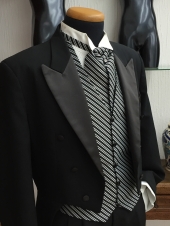 Alquiler de Trajes de Etiqueta Pedro De La Fuente - Venta y Alquiler de Trajes de Etiqueta Pedro De La Fuente