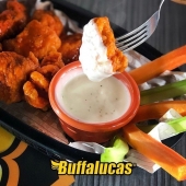 Con antojo de algo picosito… ¿Qué tal unos boneless en salsa EXTREME BUFFALO? - Restaurante Buffalucas - Alitas y Hamburguesas