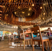 Gran variedad en SILLAS DE MADERA con asiento acojinado.
https://amuebar.com/catalogo/asiento_silla/
- Mueblería Amuebar - Muebles para Negocio