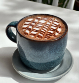 ¡Ven y disfruta de un espumoso chocolate caliente! - Cuppla - Cafetería