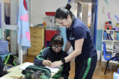 La magia de la educación va más allá de las lecciones en el aula, ¡es la sonrisa compartida entre maestra y estudiante! - Colegio Saint Marie