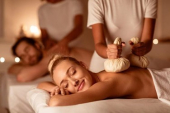 Es momento de agendar tu sesión de masaje en pareja para este fin de semana. Regálale a esa persona especial un día de relajación completa y disfruten de su fin de semana en Las Calandrias. - Las Calandrias