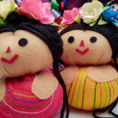 - Muñecas típicas Lucy