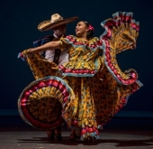 Ballete Folklórico Xochipitzahuatl en Plaza Loreto