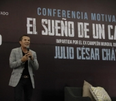 Conferencia El Sueño de un Campeón - Julio César Chávez en Puebla