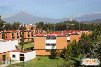 Desde el tercer piso de la Biblioteca al colegio Cain Murray y los volcanes - UDLAP - Universidad de...
