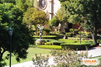 Hacia la escuela de Negocios y Ciencias Sociales - UDLAP - Universidad de las Américas Puebla - Pueb...