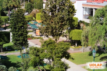 Desde el tercer piso de la Biblioteca hacia el centro estudiantil. - UDLAP - Universidad de las Amér...