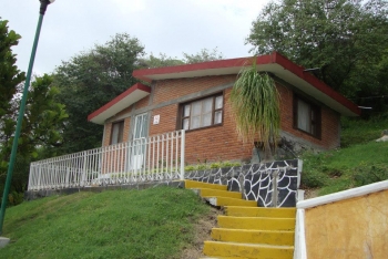Puedes rentar alguna de nuestras cabañas para mayor comodida - Parque Acuático San Carlos - Puebla
