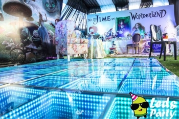 Dale realce a tu fiesta temática y contrata nuestra pista iluminada infinity - Leds Party - Pistas i...