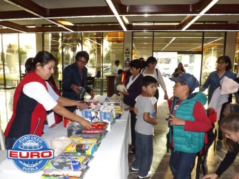 Aportamos nuestro granito de ayuda a las personas que más lo necesitan - Colegio Euro Liceo - Puebla...