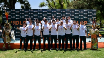 En una emotiva ceremonia el rector de la Universidad de las Américas Puebla, el Dr. Luis Ernesto Der...