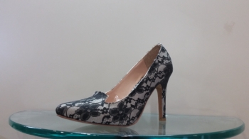 Liz Guerrero Boutique
Tel: (222) 285.5211
Email: adelita.carcamo@yahoo.com.mx - Liz Guerrero Bouti...