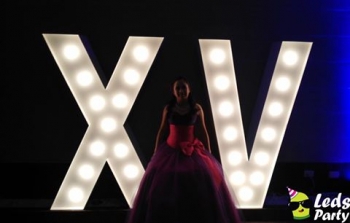 Letras gigantes para tus XV años!! - Leds Party - Pistas iluminadas y servicios para eventos - Puebl...