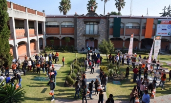 Jóvenes de bachillerato y preparatoria de diferentes estados de la República Mexicana, se reunieron ...
