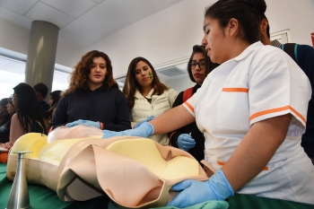 Jóvenes de bachillerato y preparatoria de diferentes estados de la República Mexicana, se reunieron ...