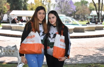 Jóvenes de bachillerato y preparatoria de diferentes estados de la República Mexicana, se reunieron ...