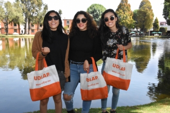 Jóvenes de bachillerato y preparatoria de diferentes estados de la República Mexicana, se reunieron ...