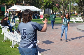 Jóvenes de bachillerato y preparatoria de diferentes estados de la República Mexicana, se reunieron ...
