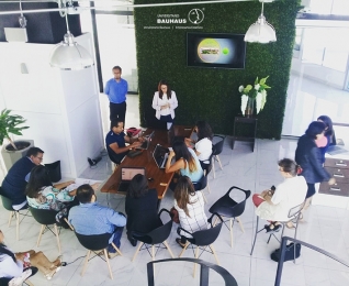 Diplomado Presencial en Paisajismo y Diseño de Jardines / Presentación de proyectos finales - Univer...
