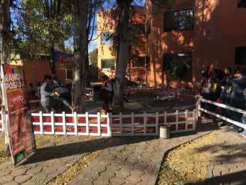 Ven a convivir a la granja movil con sus diferentes corrales, vamos ahasta donde nos invites. - Gran...