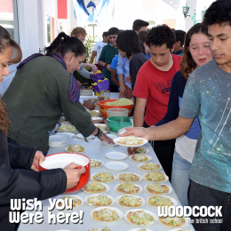 Comida deliciosa con todos los estudiantes. - Colegio Woodcock - Puebla