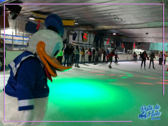 Así se vivió nuestra celebración del 14 de febrero.
Con un visitante muy especial - Pista de Hielo ...