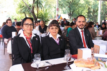 Disfrutando del día del maestro en la UVP UNIVERSIDAD - UVP - Universidad del Valle de Puebla - Pueb...