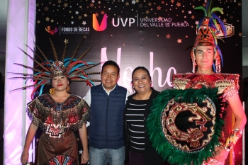 En hora buena chicos, muchas felicidades UVP - Universidad del Valle de Puebla - UVP - Universidad d...