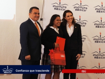 Ing. Percy Gino Sánchez Lamela rector del Instituto México de Puebla con la representante de la Univ...