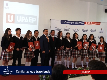 Ing. Percy Gino Sánchez Lamela rector del Instituto México de Puebla con el representante de la UPAE...
