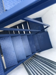 Escaleras de caracol para una clinica - Glass House - Vidrio y Aluminio - Puebla