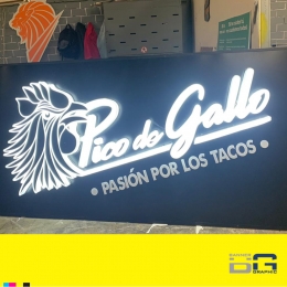 Anuncio de acrílico con bastidor  - Banner Graphic - Publicidad Impresa - Puebla