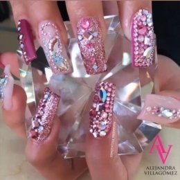 #nails #Swarovski #UñasDeImpacto. - Nails Boutique - Puebla
