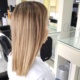 Beauty hair color inspiration
Efecto de color por @alemoralesg_ - Bs & Bs Salón de belleza con spa ...