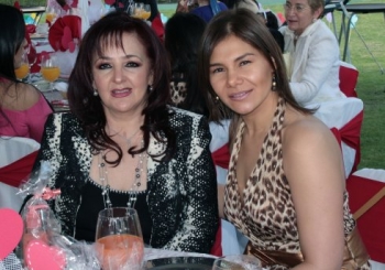 Pilar Taja y Yamel Chain de Galeazzi.

 -  - Puebla