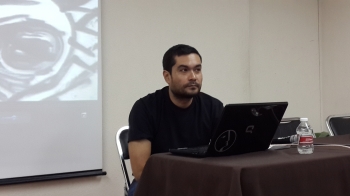 El Mtro Alejandro Magallanes en su excelente charla que dío en el Auditorio Walter Gropius de Univer...