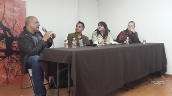 El Maestro Alberto Castro Leñero, en la mesa de díalogo con la Mtra Mónica Muñoz Cid, la Dra. Laurea...
