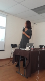 La Mtra Mara Montañés, de la Jabonera Estudio, en su plática sobre el trabajo de diseño en la vida a...