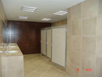 Baños de mujeres en edificio - Atrium - Complejo Comercial - Puebla